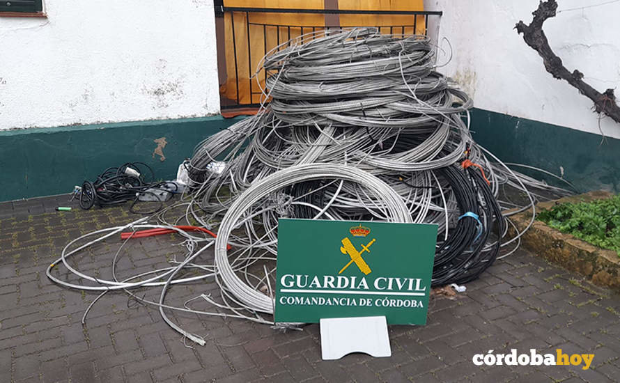 El cableado de aluminio recuperado por la Guardia Civil en Añora