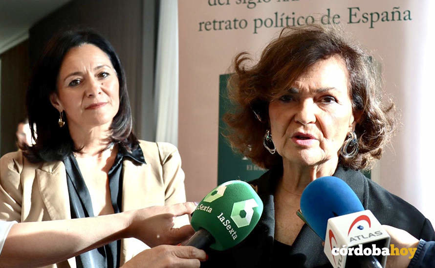 Carmen Calvo en Córdoba con su libro 'Nosotras'