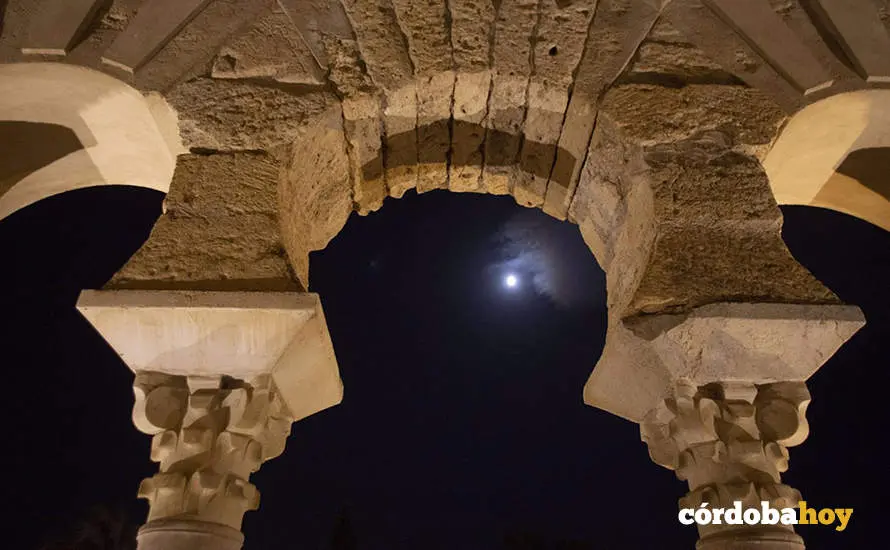 Medina Azahara bajo la luz de la luna, en una imagen de archivo FOTO Rafael Madero (Europa Press)