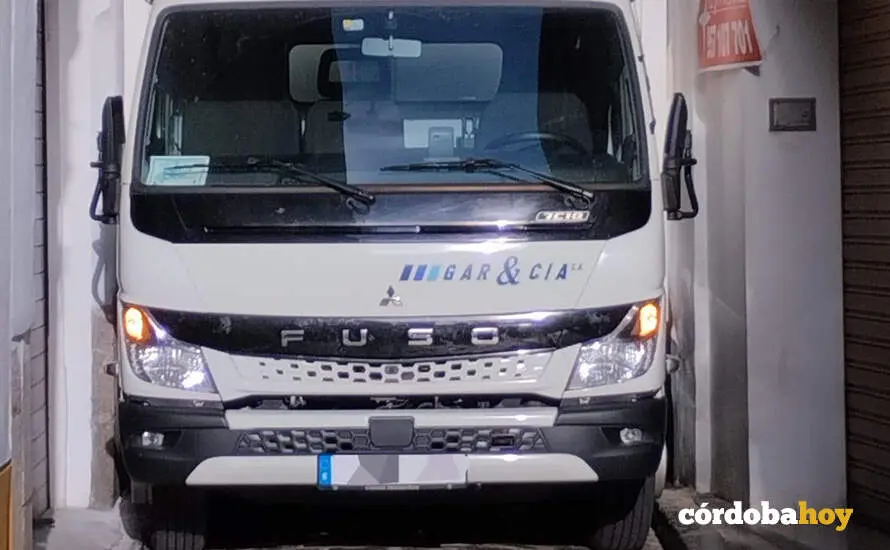 El &uacute;ltimo veh&iacute;culo atascado en la calle Buen Pastor