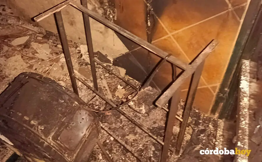 Interior de la casa tras el incendio en Montoro FOTO CONSORCIO