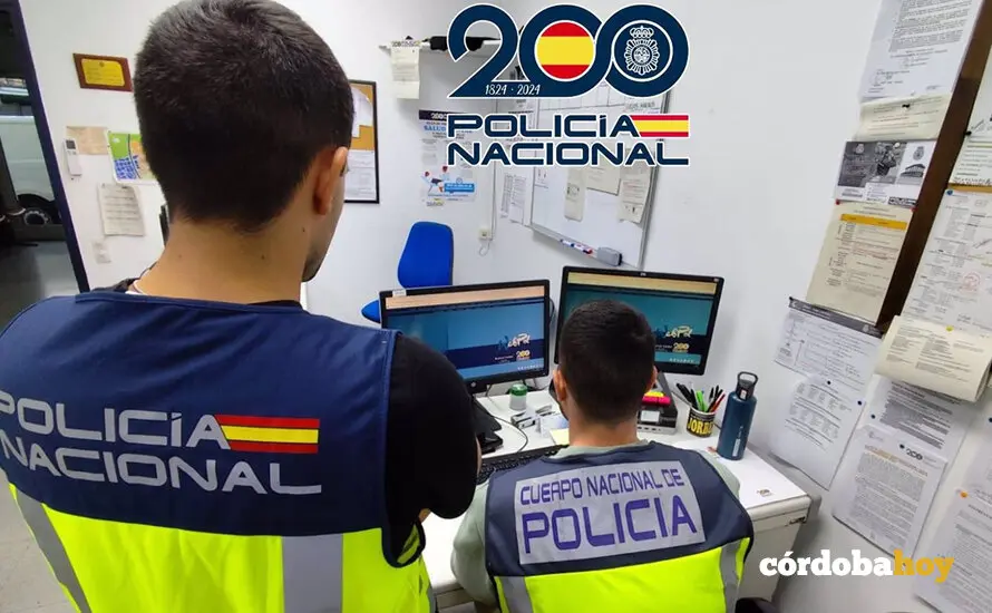 Polic&iacute;a Nacional actuando contra delitos en Red, en una imagen de archivo