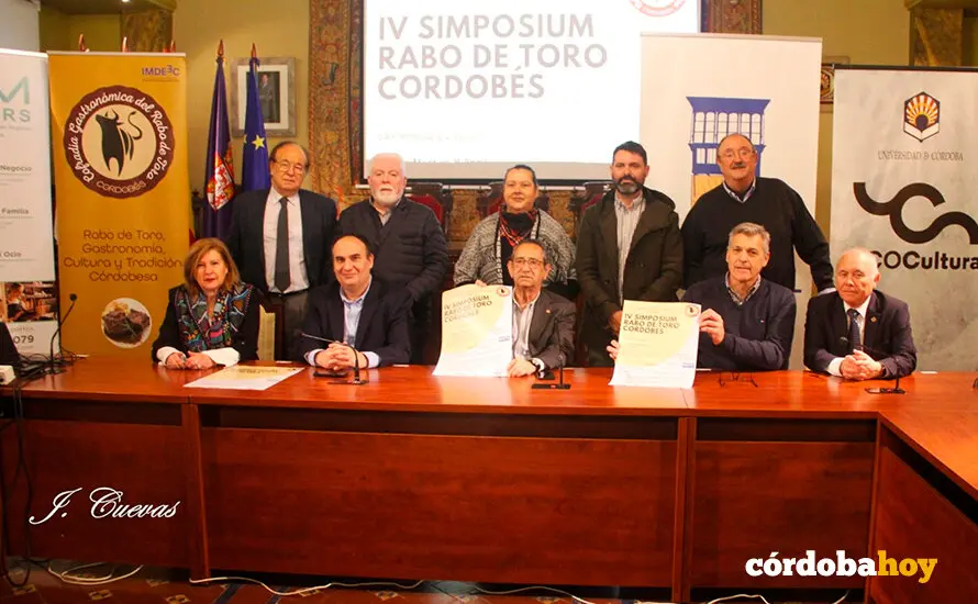 Presentaci&oacute;n del IV simposium organizado por la Cofrad&iacute;a Gastron&oacute;mica del Rabo de Toro Cordob&eacute;s FOTO F. CUEVAS