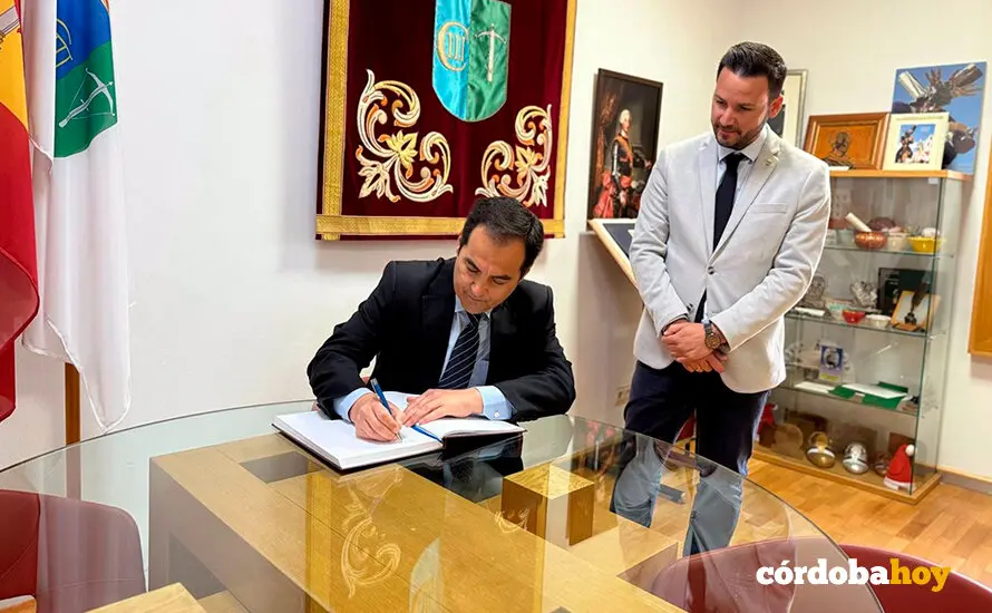 El consejero de Justicia, Administraci&oacute;n Local y Funci&oacute;n P&uacute;blica, Jos&eacute; Antonio Nieto, visita el Ayuntamiento de San Sebasti&aacute;n de los Ballesteros FOTO JUNTA DE ANDALUC&Iacute;A