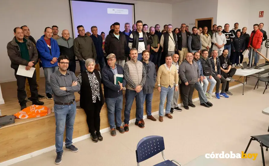 Los nuevos miembros de la plantilla de mantenimiento de edificios y centros escolares FOTO AYUNTAMIENTO