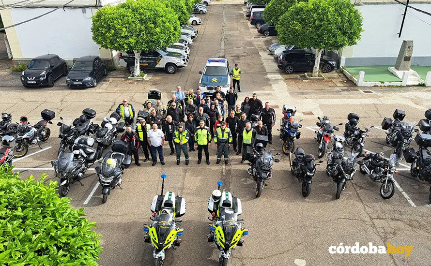 Salida de la ruta motera desde la Comandancia de la guardia Civil FOTO GUARDIA CIVIL
