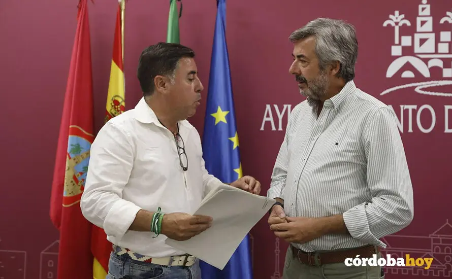 Miguel Ruiz Madruga y Miguel &Aacute;ngel Torrico informa sobre las medidas adoptadas en Junta de Gobierno Local FOTO RAFA MELLADO SENIOR
