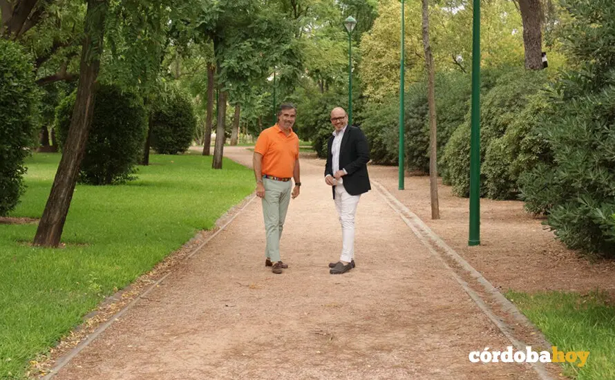 Jes&uacute;s Paniagua y Bernardo Jordano en el Parque Cruz Conde FOTO AYUNTAMIENTO DE C&Oacute;RDOBA