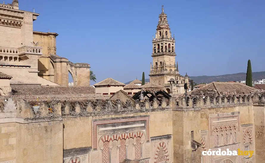 Imagen de este s&aacute;bado de la zona afectada por el incendio que sufri&oacute; la noche del viernes una capilla de la Mezquita-Catedral FOTO MADERO CUBERO / EUROPA PRESS