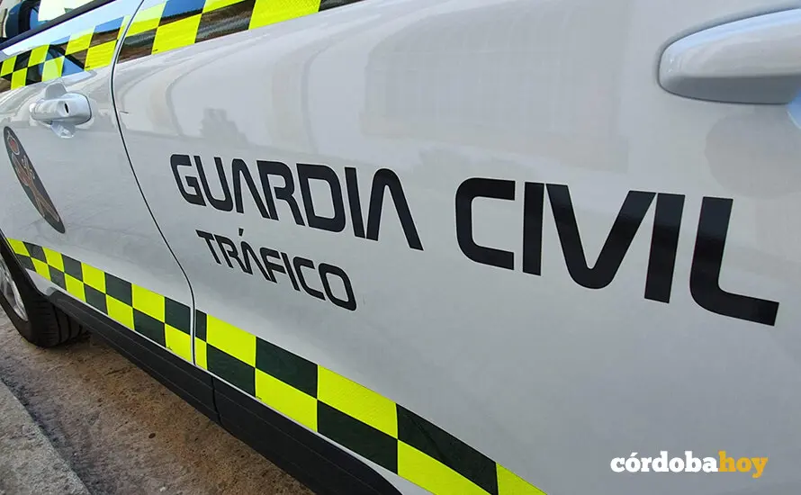 Veh&iacute;culo de la Guardia Civil de Tr&aacute;fico de C&oacute;rdoba