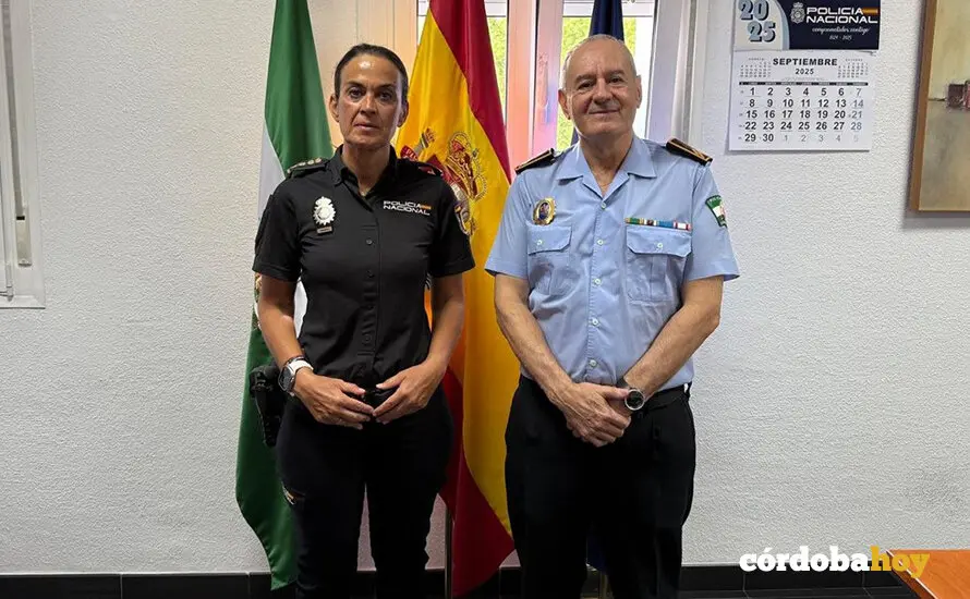 La comisaria Mar&iacute;a Dolores L&oacute;pez S&aacute;nchez y Antonio Serrano FOTO CNP