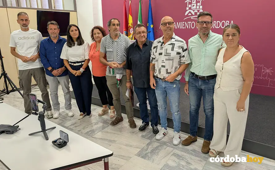 Presentaci&oacute;n de la moci&oacute;n conjunta de la Mezquita-Catedral de PSPE, Hacemos C&oacute;rdoba y la Plataforma Mezquita-Catedral FOTO PSOE