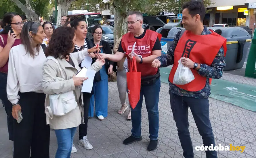 Apoyo de CCOO a las personas opositoras a la oferta p&uacute;blica de empleo del SAS en Sevilla