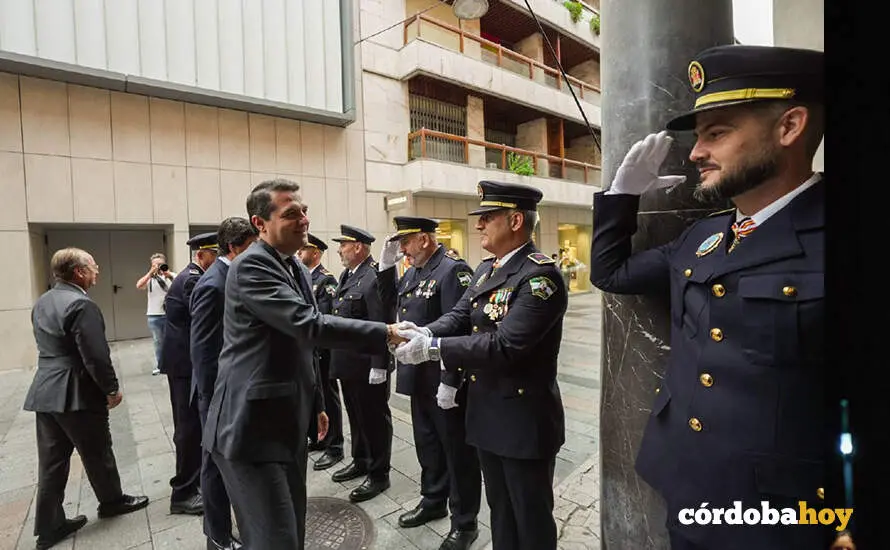 Celebraci&oacute;n de San Rafael, Patr&oacute;n de la Polic&iacute;a Local de C&oacute;rdoba FOTO RETRATOS CDB