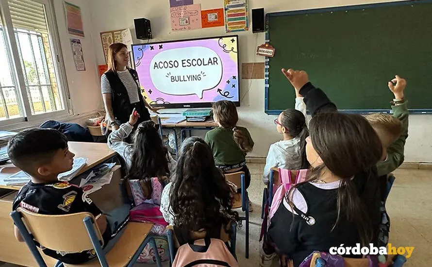 Participantes en el proyecto 'Futuro libre de violencia contra la infancia' en el barrio de Las Palmeras de C&oacute;rdoba FOTO ASOCIACI&Oacute;N RED XXI