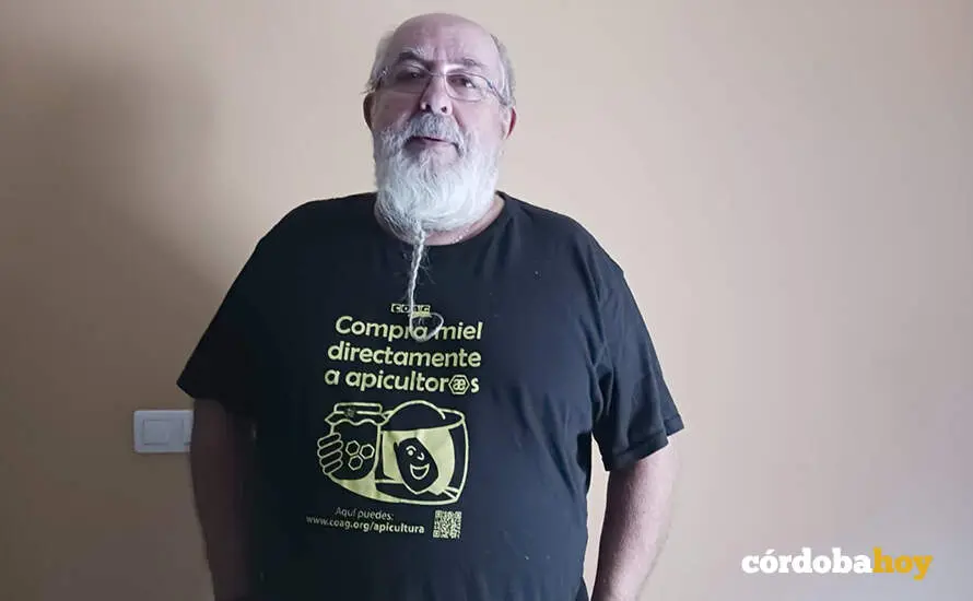 Antonio V&aacute;zquez, responsable del sector ap&iacute;cola de COAG Andaluc&iacute;a