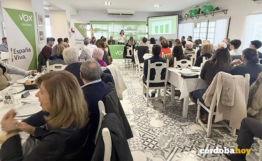 Presentaci&oacute;n de los datos de crecimiento de Vox a sus afiliados FOTO VOX