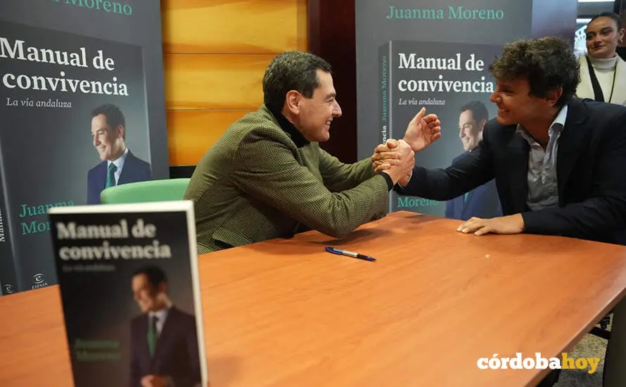 Presentaci&oacute;n del libro de Juanma Moreno 'Manual de convivencia. La v&iacute;a andaluza' en el Rectorado de la UCO FROTO ESPASA CALPE