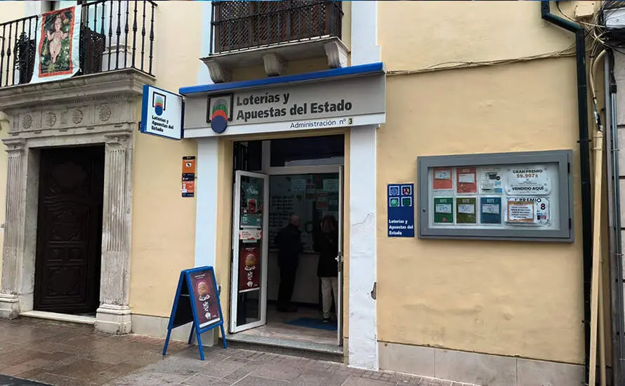 Administraci&oacute;n de Loter&iacute;a n&uacute;mero 3 de Montilla, esta ma&ntilde;ana, donde ha ca&iacute;do el Tercer Premio de la Loter&iacute;a de Navidad de este a&ntilde;o