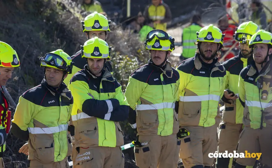 Bomberos cordobeses en la visita de los reyes a Adamuz, en una imagen de archivo