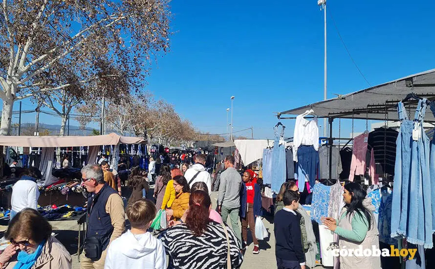 Mercadillo de El Arenal, en una imagen de archivo FOTO COMACOR
