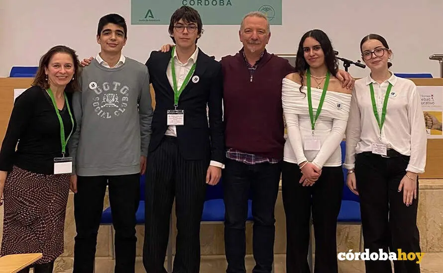 El equipo ganador del torneo en franc&eacute;s, del IES Maim&oacute;nides FOTO JUNTA DE ANDALUC&Iacute;A