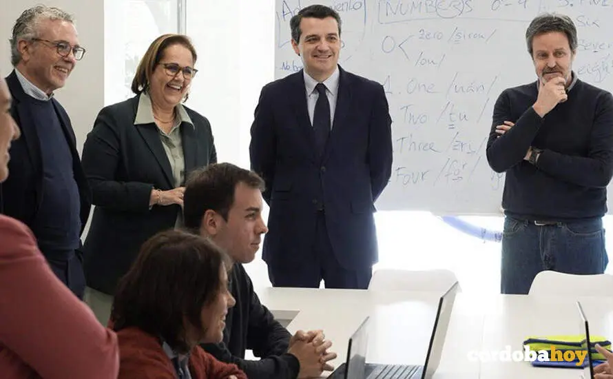 El alcalde de C&oacute;rdoba y la presidenta del Imdeec visitan la Fundaci&oacute;n Prode FOTO AYUNTAMIENTO DE C&Oacute;RDOBA