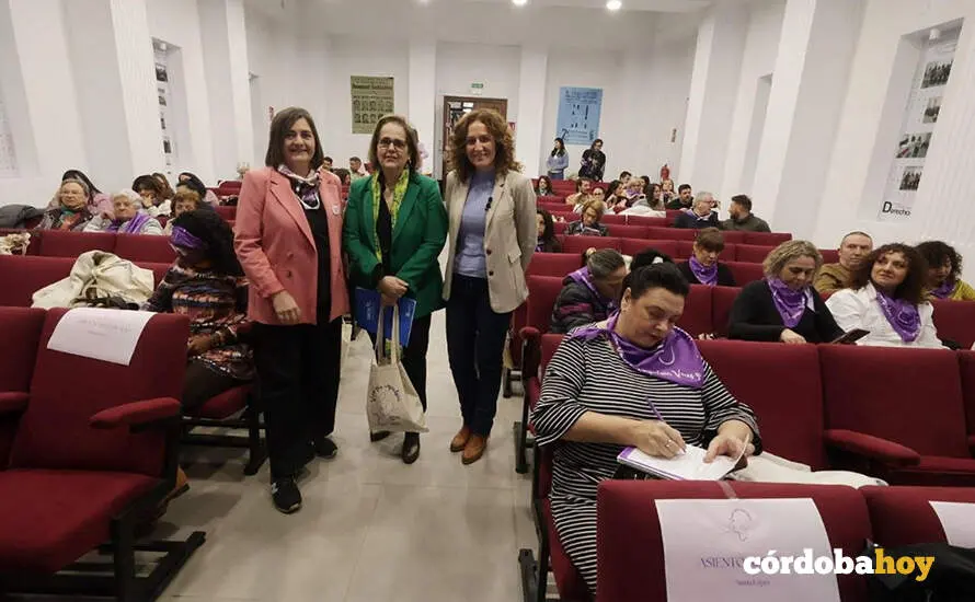 Marina Borrego, Blanca Torrent y Nuria L&oacute;pez FOTO AYUNTAMIENTO DE C&Oacute;RDOBA