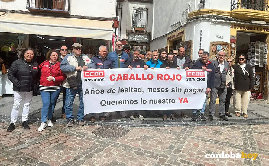 Protesta de la plantilla de El Caballo Rojo en su primera jornada de huelga FOTO CCOO