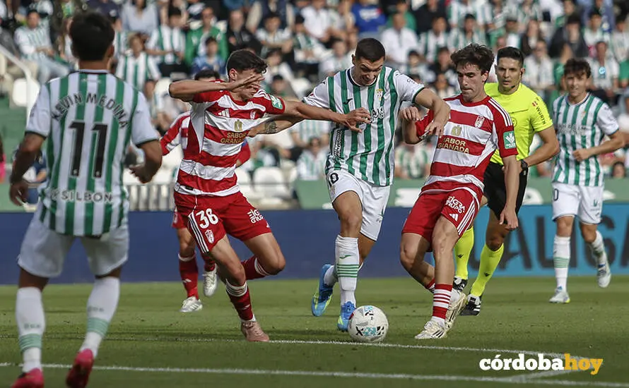 Partido C&oacute;rdoba CF-Granada CF en El Arc&aacute;ngel