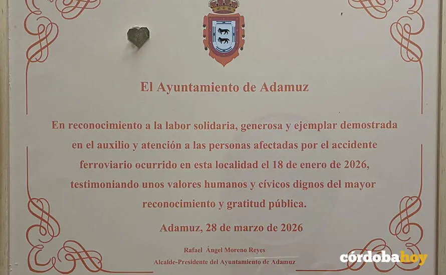 Reconocimiento del Ayuntamiento de Adamuz a la labor de los sanitarios que atendieron a los heridos en el accidente ferroviario del pasado 18 de enero FOTO: JUNTA DE ANDALUC&Iacute;A