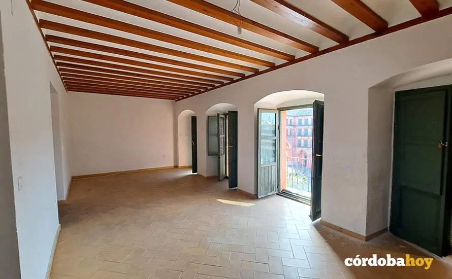 Interior de una de las nueve viviendas p&uacute;blicas en alquiler de la Plaza de La Corredera FOTO AVRA