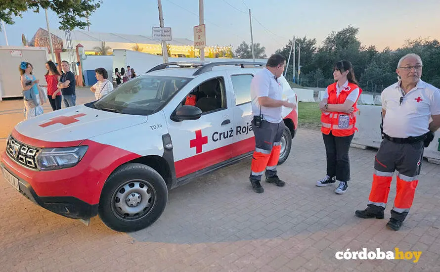 Voluntarios de Cruz Roja en la Feria de C&oacute;rdoba FOTO CRUZ ROJA
