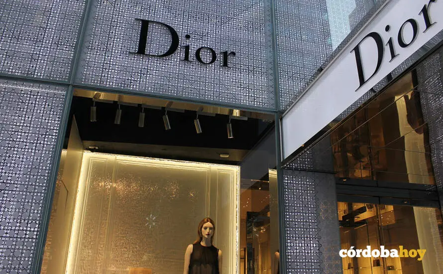 DIOR