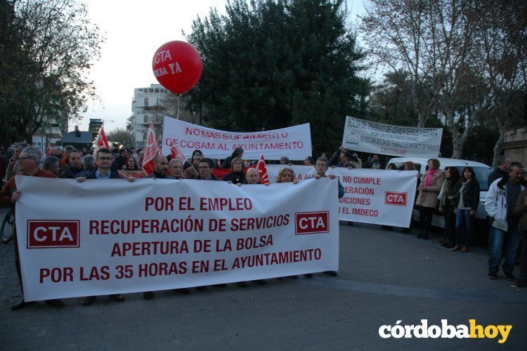Manifestación contra las políticas del Ayuntamiento de CTA
