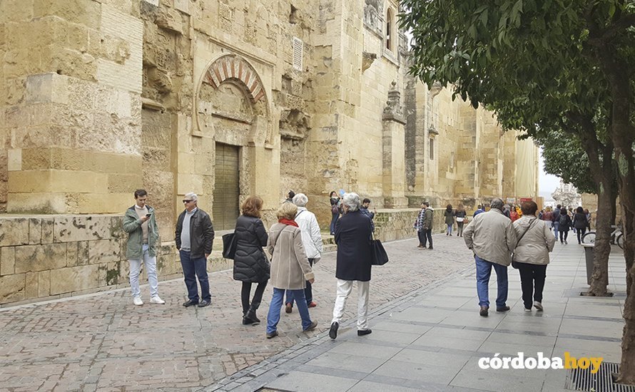 Turistas en la Mezquita-Catedral