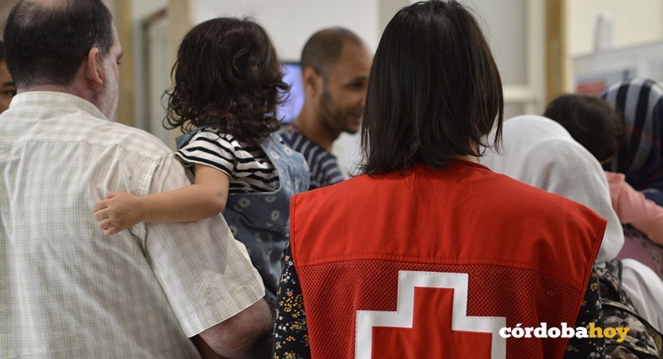 Ayuda a refugiados de Cruz Roja