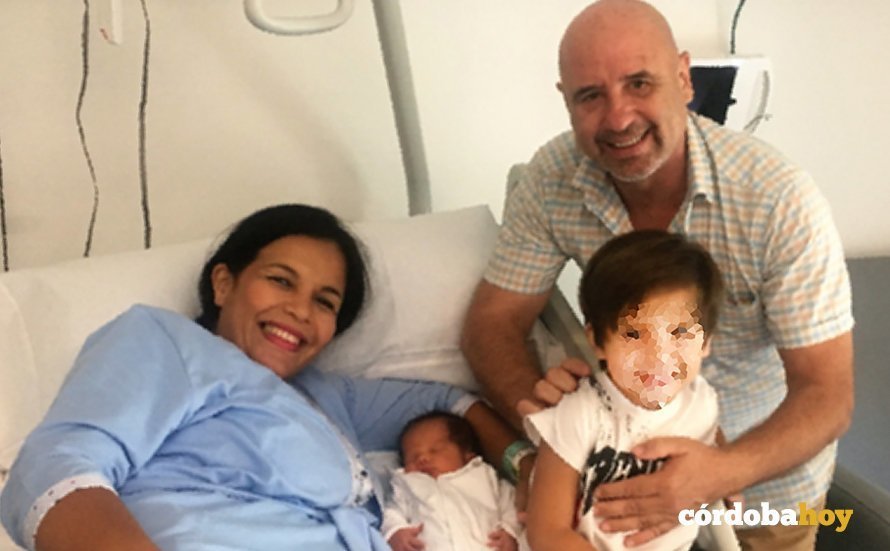 El primer bebé nacido en el Hospital Quirón de Córdoba