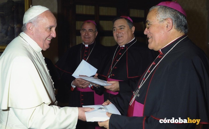El Papa con el obispo de Cóprdoba, Demetrio Fernández