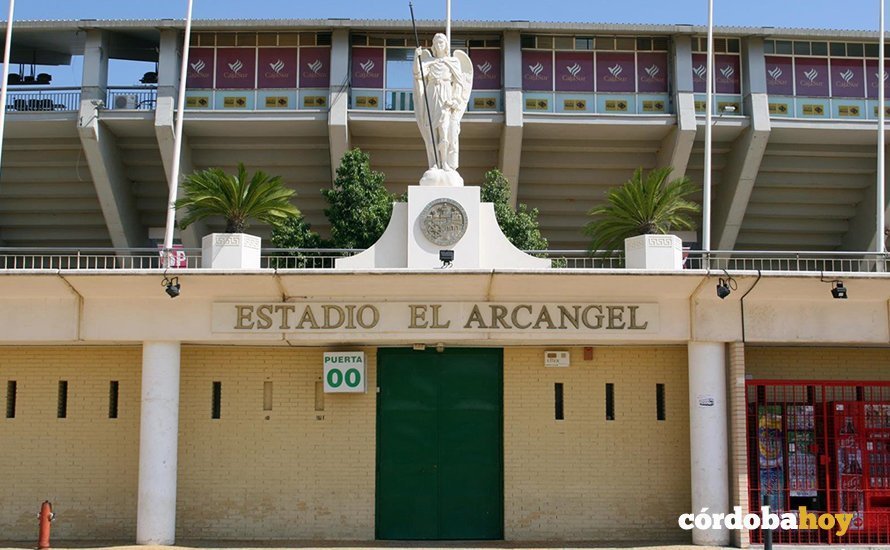 Puerta 0 del estadio de El Arcángel