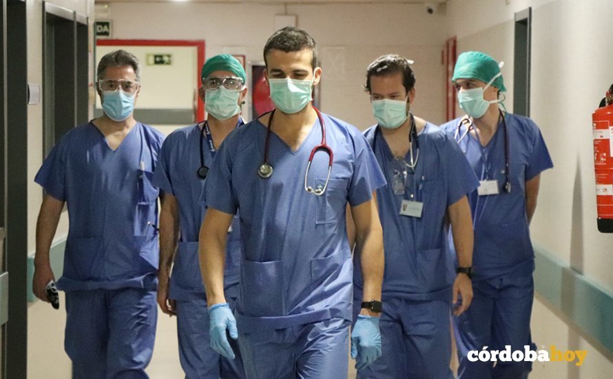 Personal sanitario de Hospital Universitario Reina Sofía de Córdoba