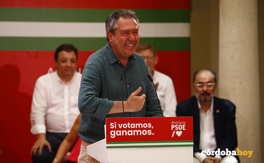 Juan Espadas y el foro 'Gobernanza socialista en las comunidades autónomas' en Córdoba