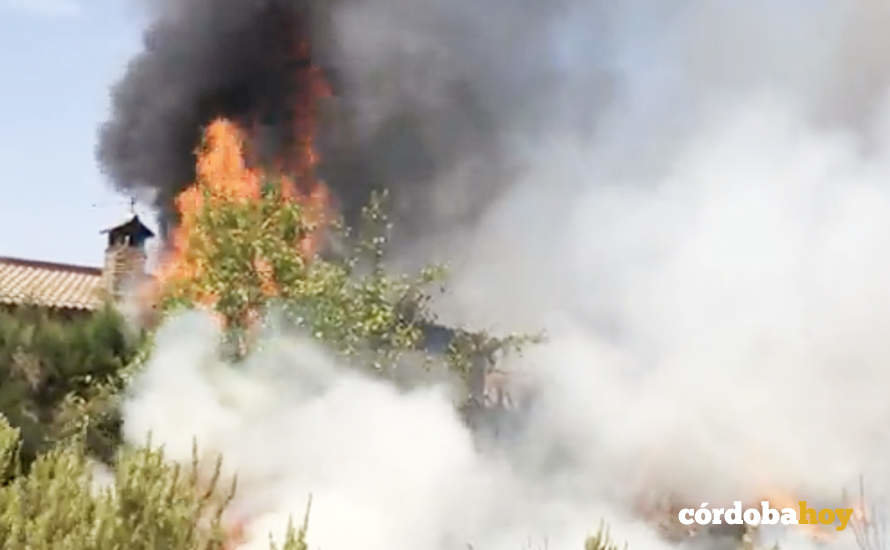 Imagen captada de un video del SEIS del incendio en la calle Barbo