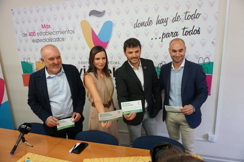 Rafael Bados, María Dolores Gálvez, Manuel Calvo y Manuel Rubio en la presentación de la campaña