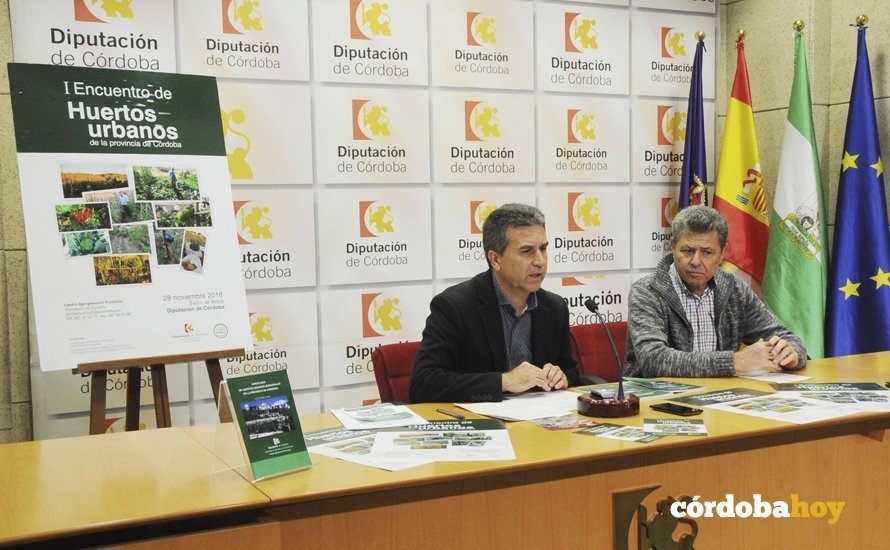El delegado de Agricultura de Diputación, Francisco Ángel Sánchez, presentando el I Encuentro de Huertos Urbanosl
