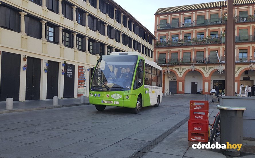microbus en La Corredera