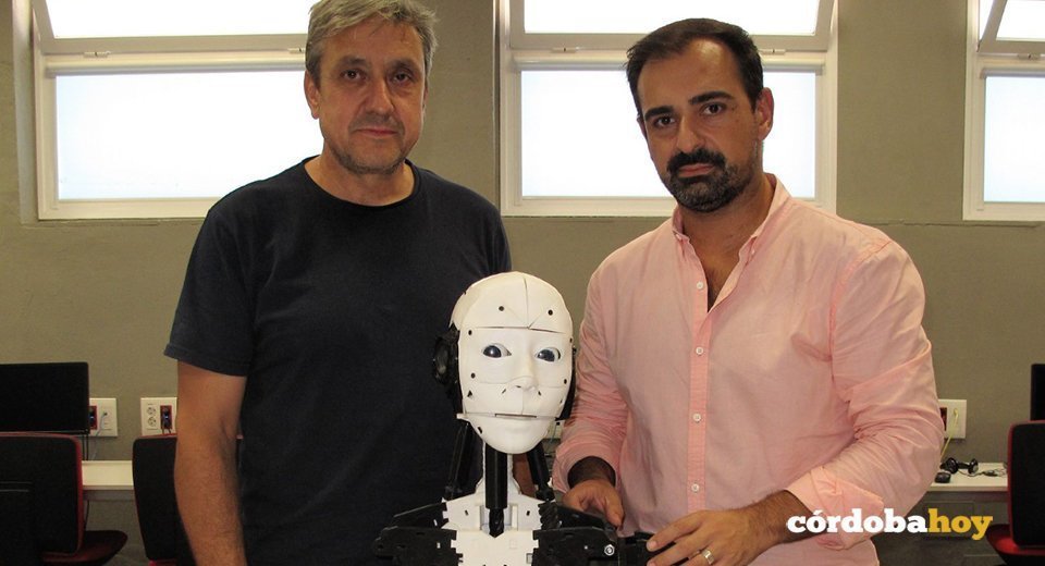Robot humanoide en el Centro Guadalinfo