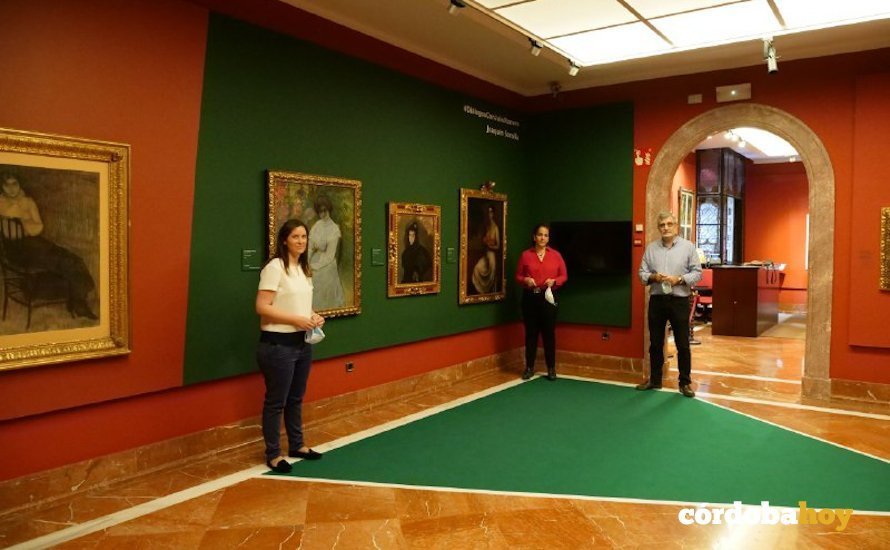 Cristina Casanueva y Blanca Torrent en el museo Julio Romero de Torres