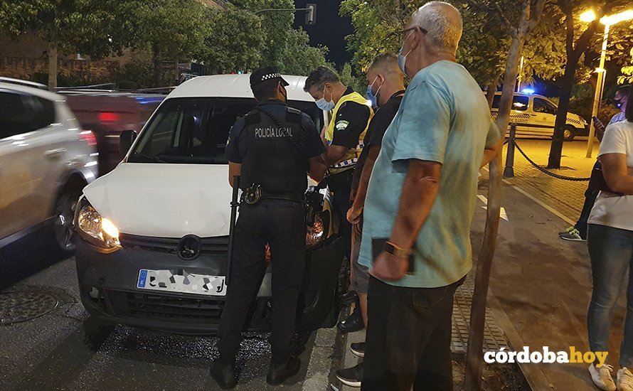 Policía Local de Córdoba en una actuación nocturna