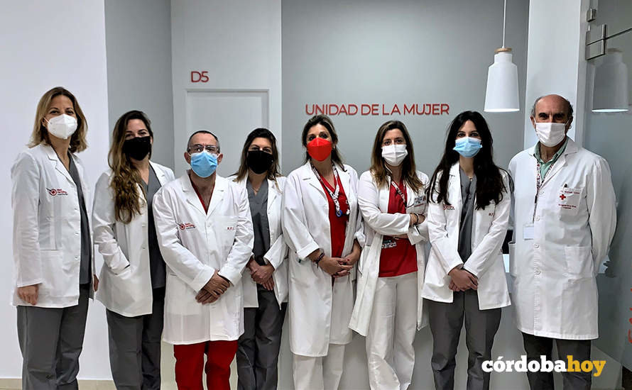 Miembros de la Unidad de la Mujer del Hospital Cruz Roja de Córdoba